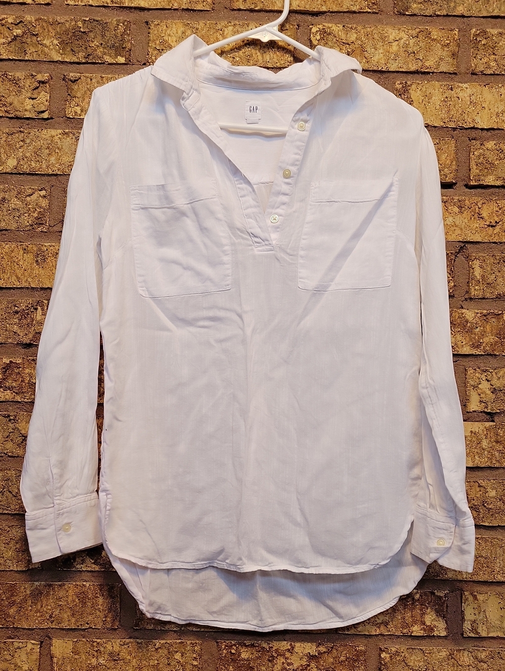 GAP Women’s Long-Sleeve  Button-Front Shirt White Size XS Cotton Viscose Casual